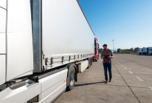 Шторный полуприцеп: особенности конструкции, преимущества и сфера применения